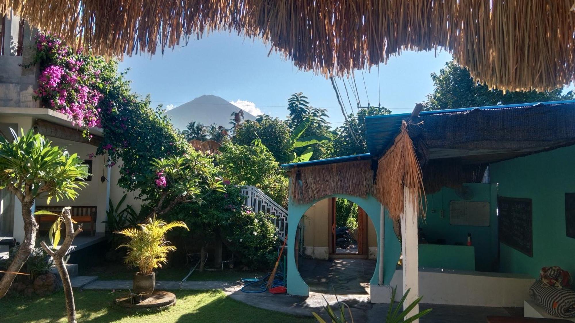 Black Sand Hostel Amed 外观 照片
